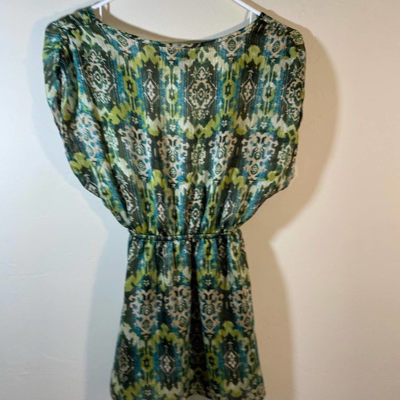 Forever 21 top hobo green v neck Size s/p - Picture 6 of 7